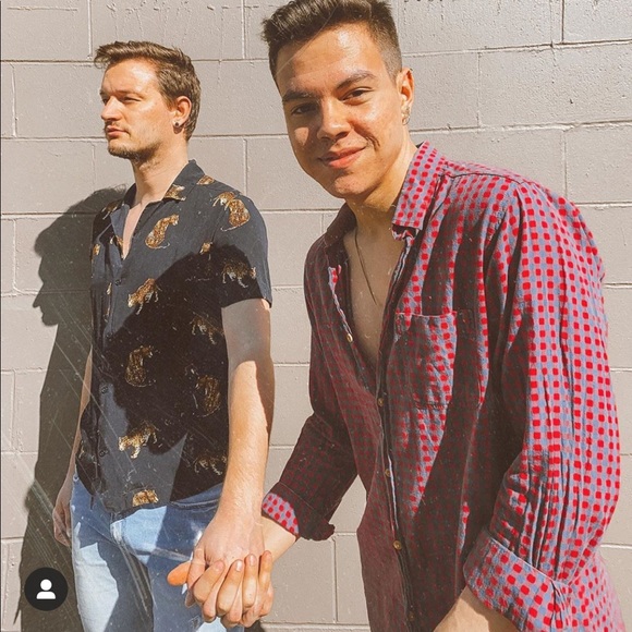 Shirt - Picture 4 of 5